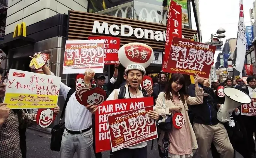 遍布日本街头的这一碗牛肉饭，味道不像你想象得那么美满