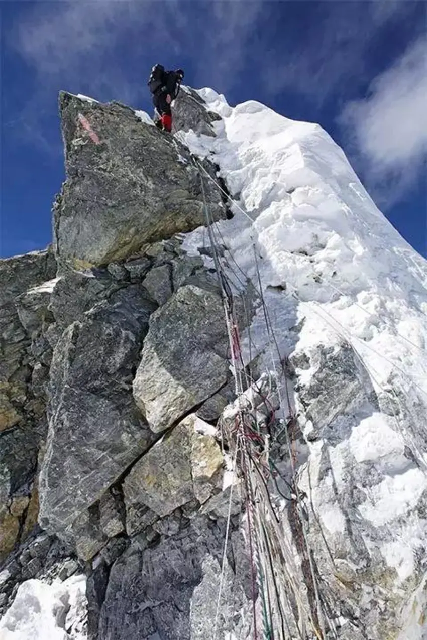 登上珠穆朗玛峰，你究竟会看到什么？