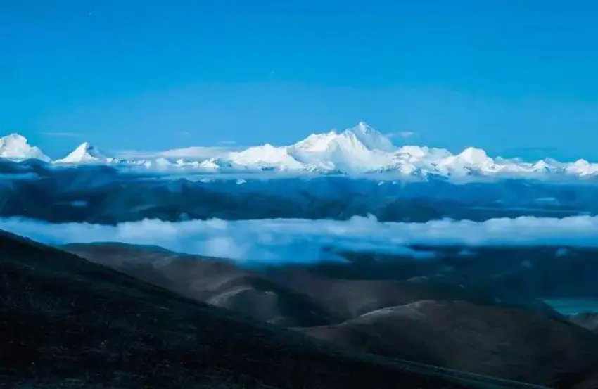 登上珠穆朗玛峰，你究竟会看到什么？